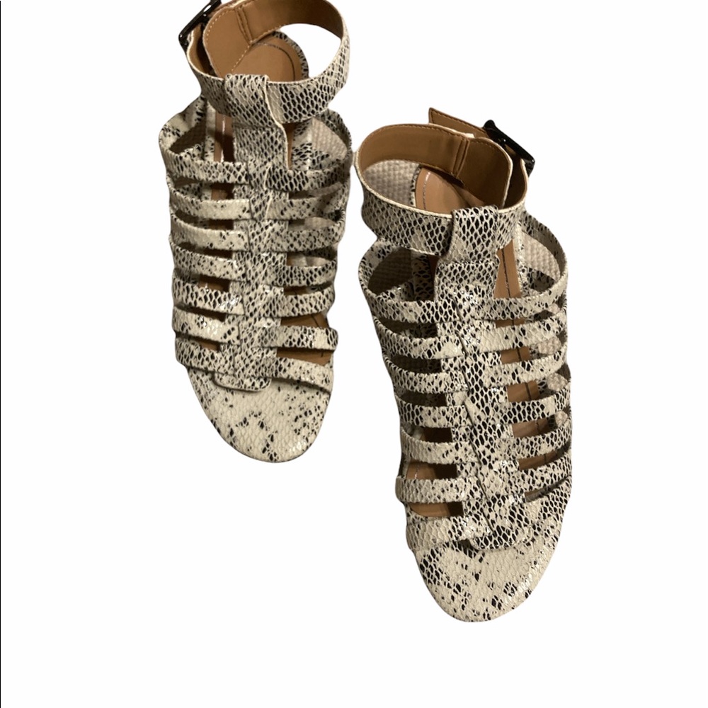 Vionic Sami Caged Block Sandals Heels Size 7.5 - image 3